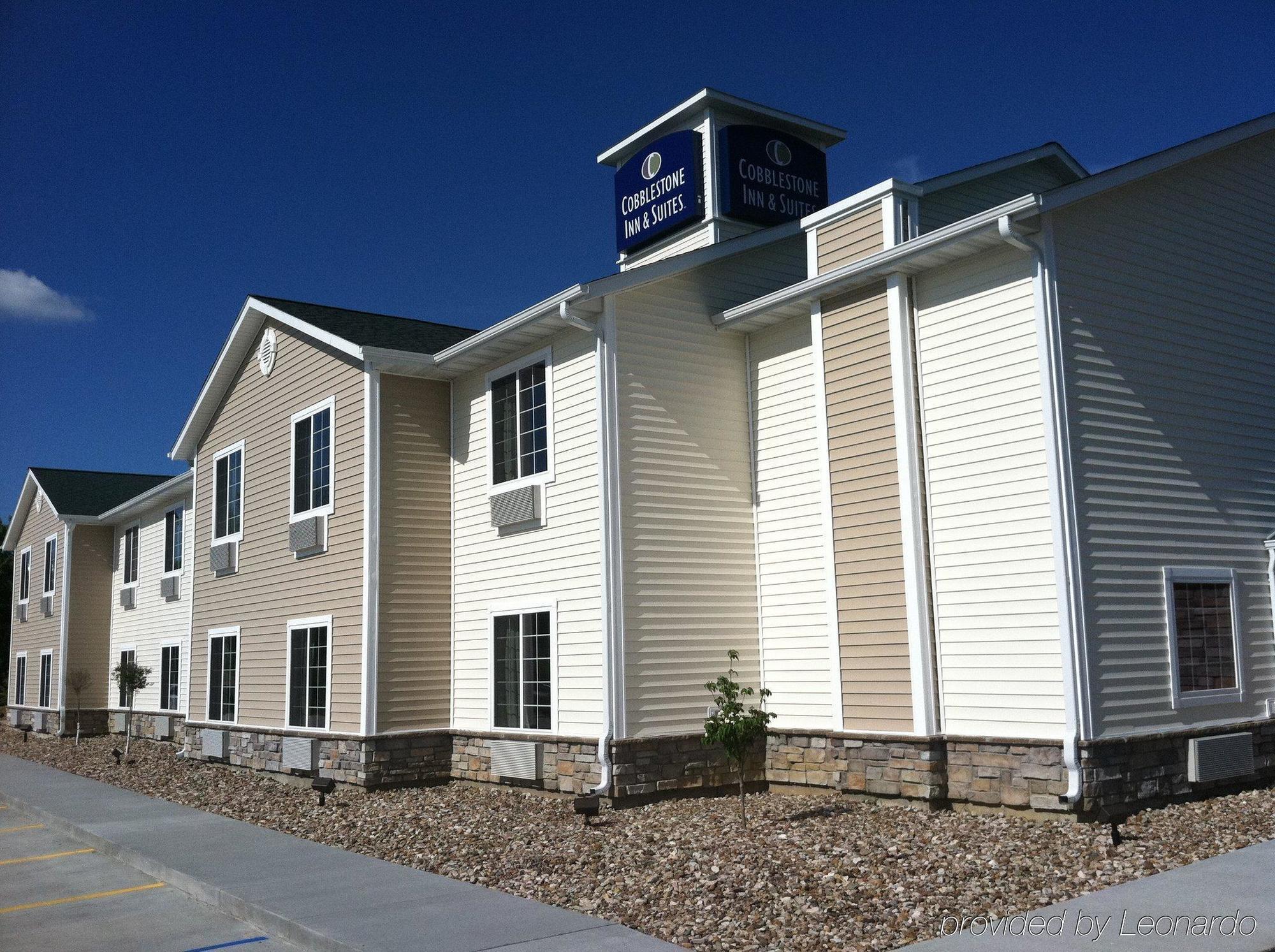 Cobblestone Inn & Suites - Bloomfield Exterior photo